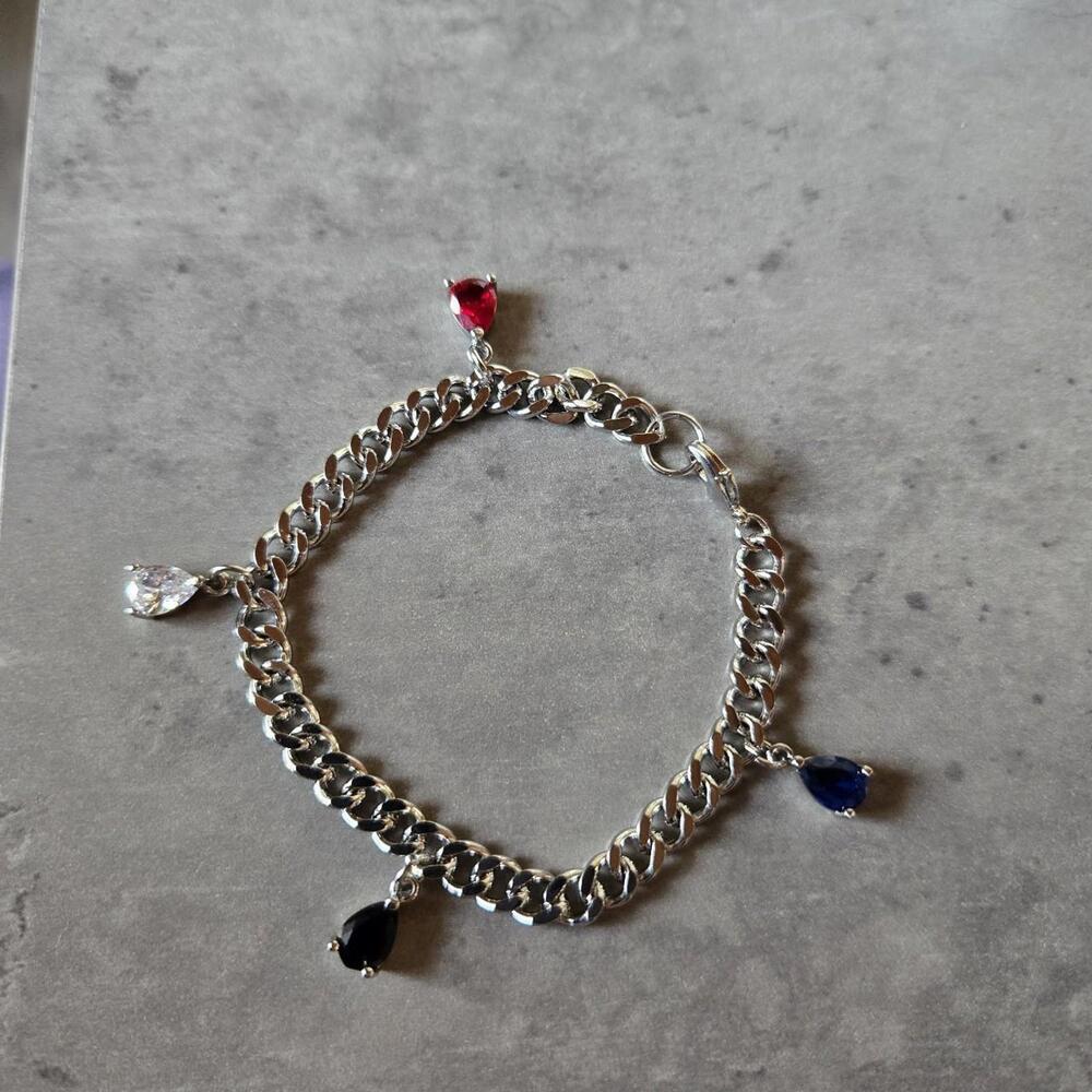18k White Gold Cuban Link Charm Bracelet - Picture 3 of 3